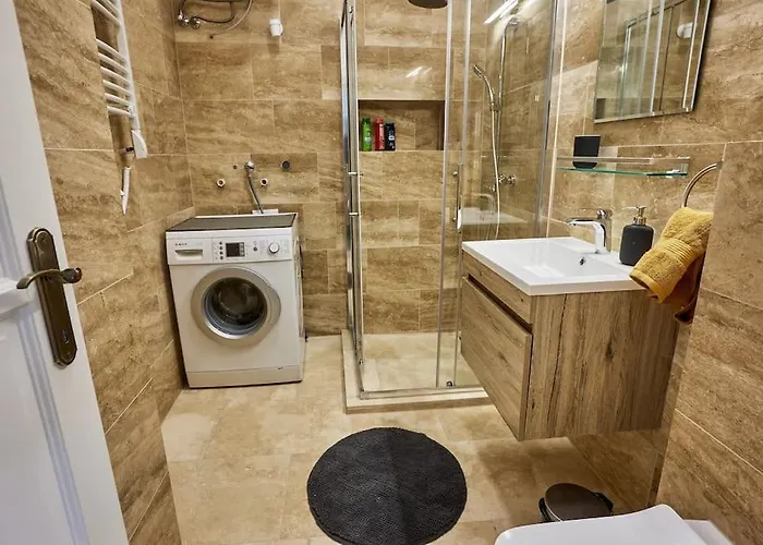 Varfal Apartament *